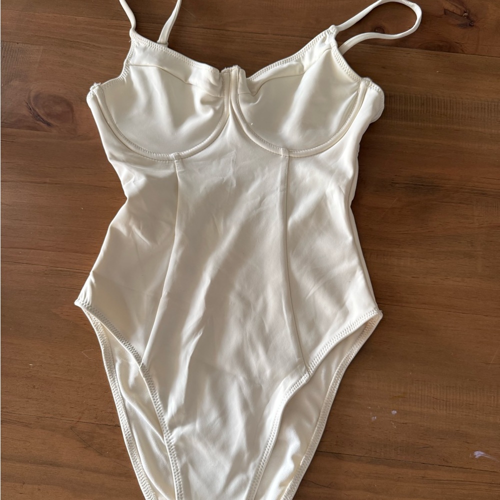 Good American Ivory Bodysuit NEVER WORN